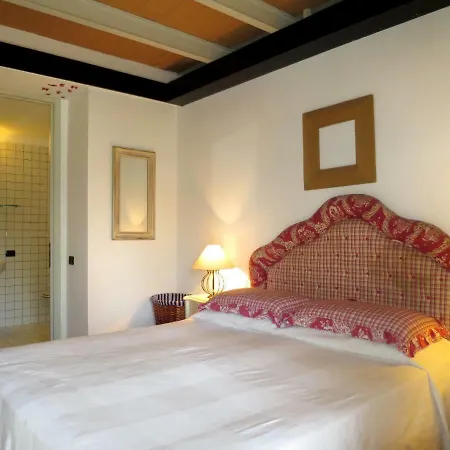 Locazione Turistica Res. Del Golf * Travedona